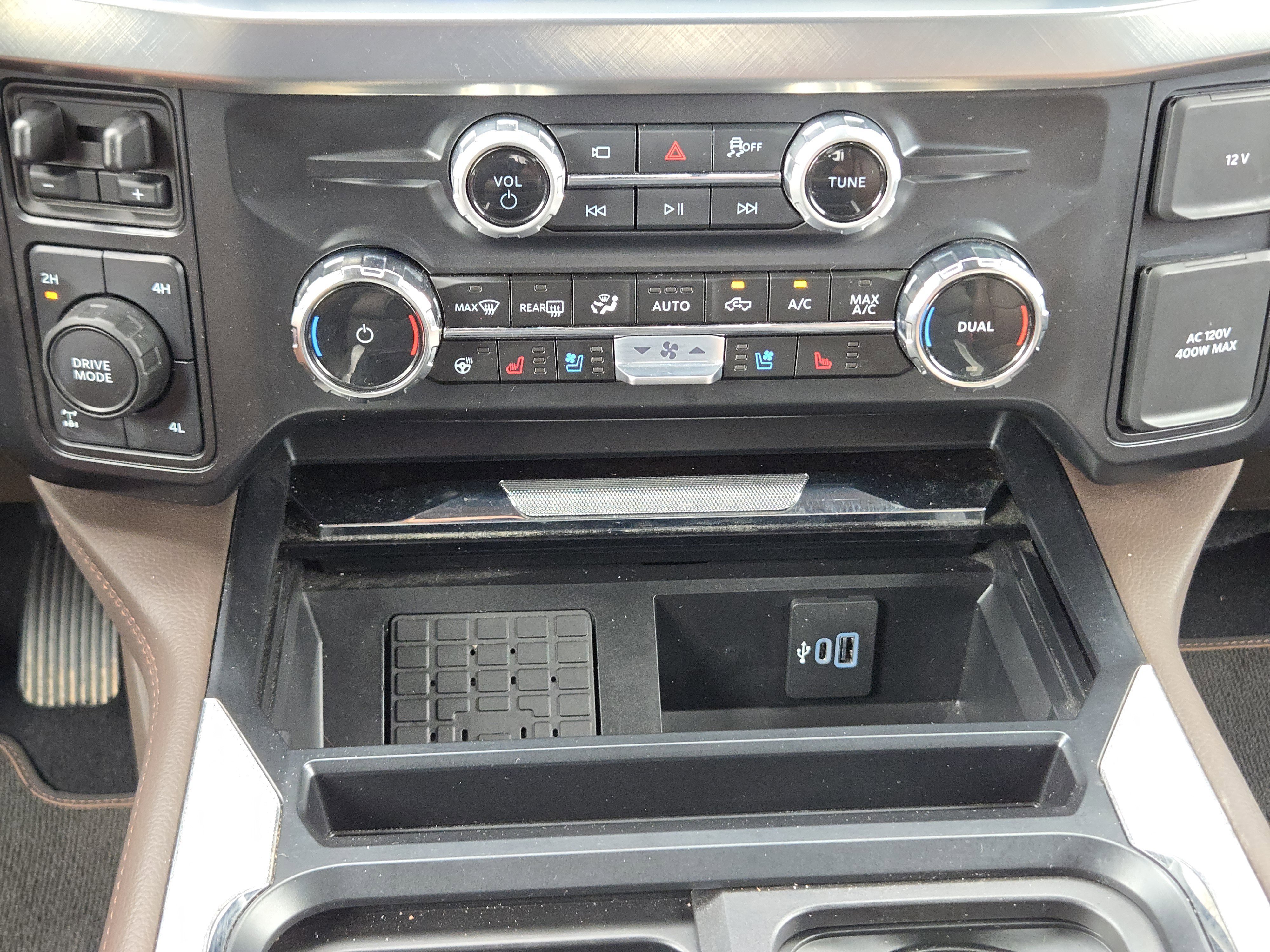 Used 2025 Ford F250 King Ranch w/ FX4 Off-Road Package AWD/4WD image 21