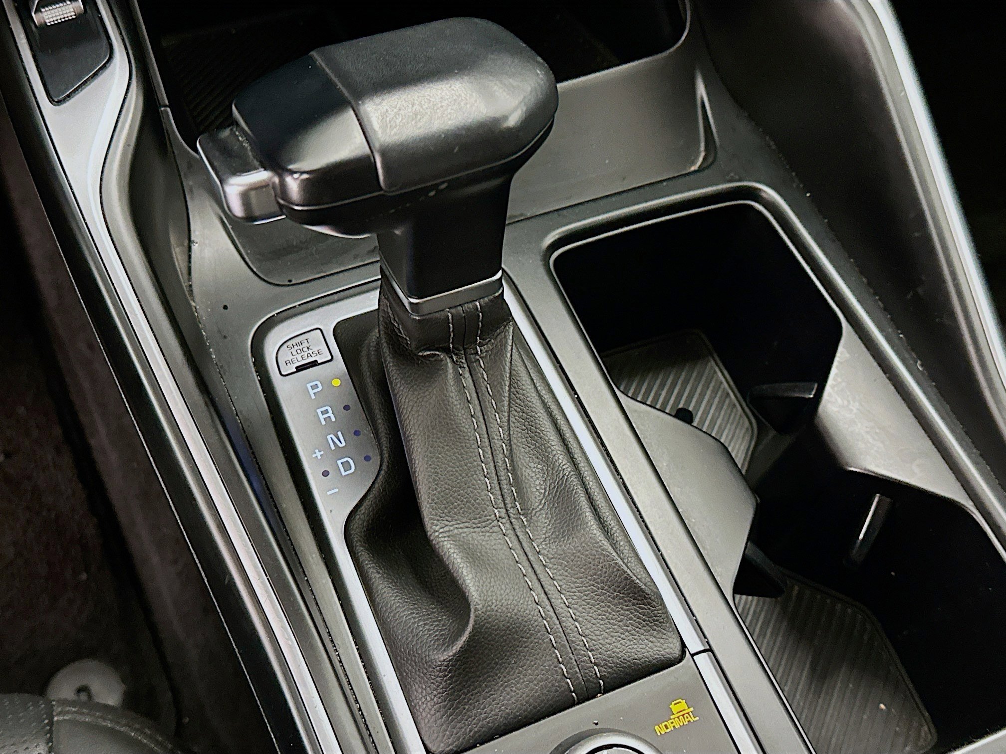 Used 2024 Kia Sorento S image 25