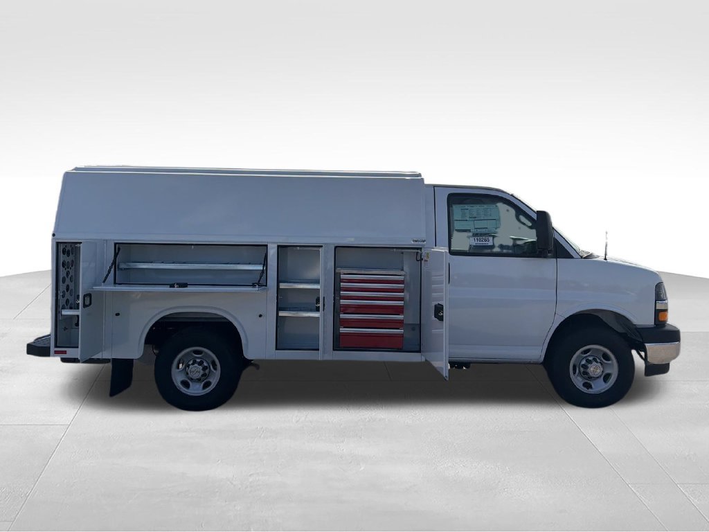 New 2026 Chevrolet Express 3500 w/ Power Convenience Package RWD image 3
