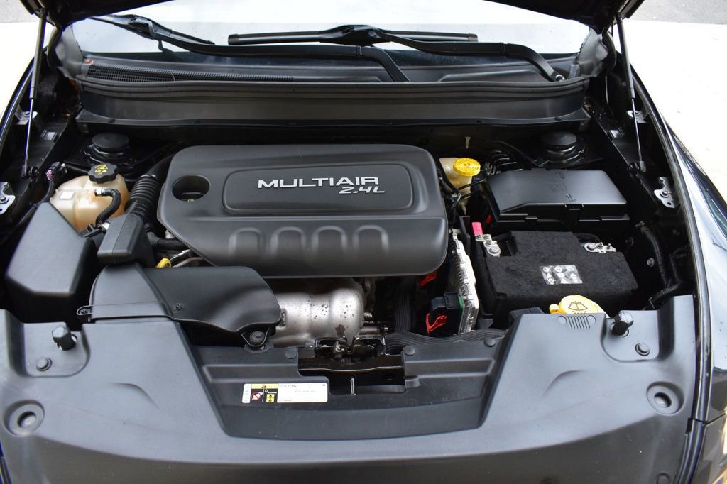 Used 2016 Jeep Cherokee Sport image 11