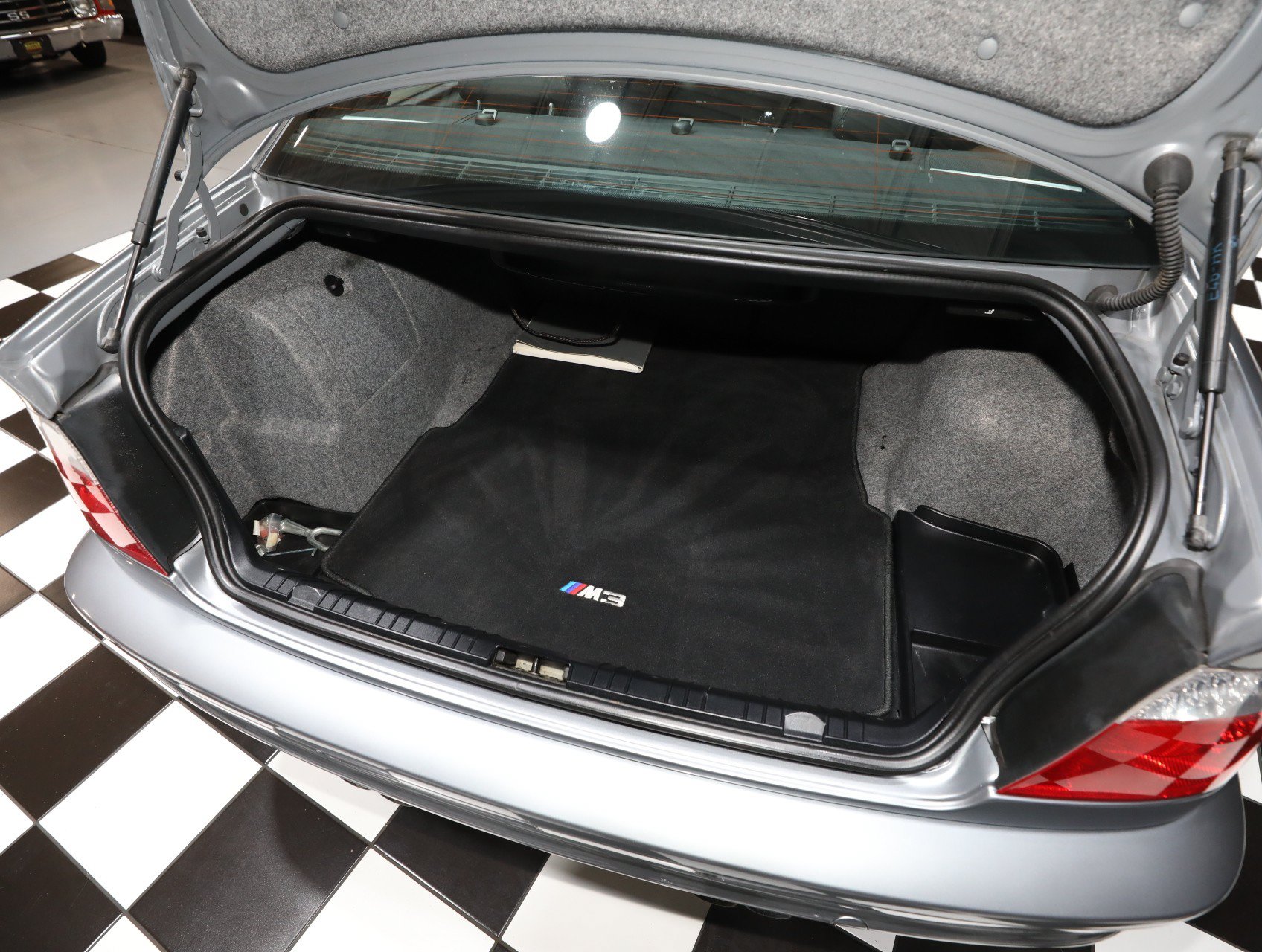 Used 2004 BMW M3 Coupe RWD image 5