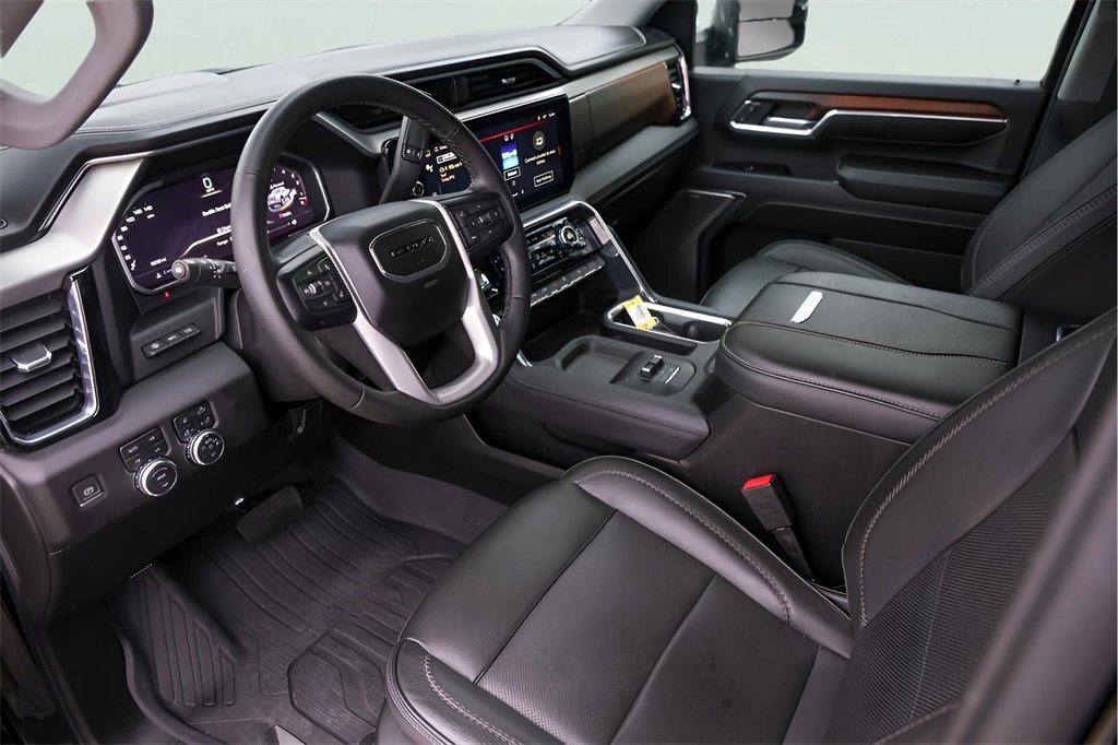 Used 2024 GMC Sierra 3500 Denali w/ Denali Reserve Package image 13
