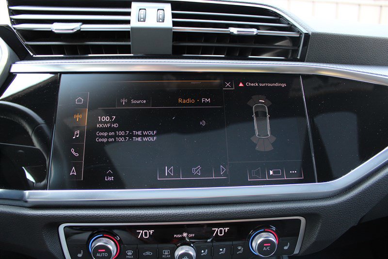 Used 2020 Audi Q3 2.0T Prestige w/ Prestige Package image 10