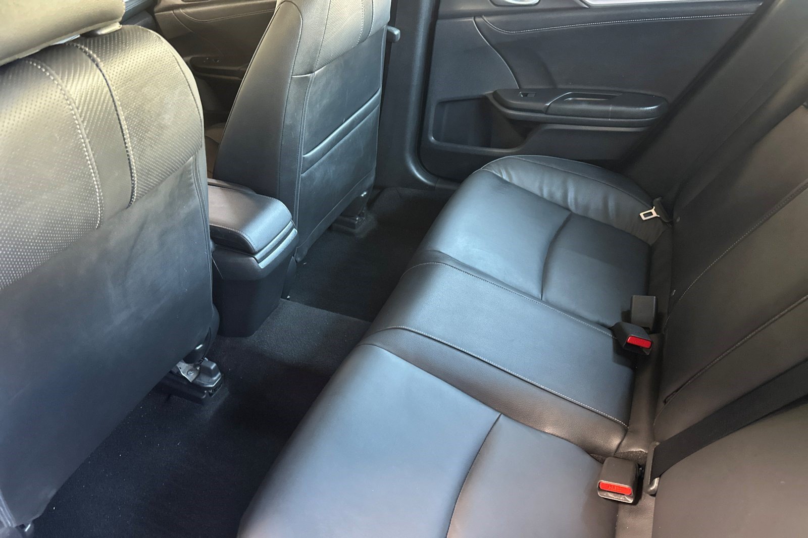 Used 2018 Honda Civic EX-L image 23