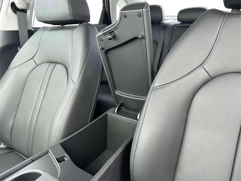 New 2025 Hyundai Sonata Limited image 18