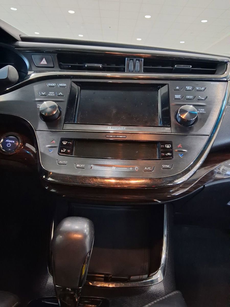 Used 2013 Toyota Avalon Limited image 11