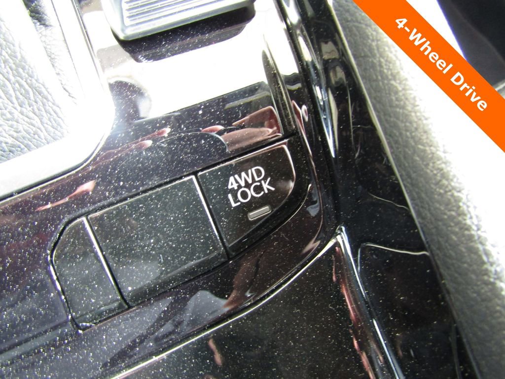 New 2026 Jeep Compass Latitude AWD/4WD image 16