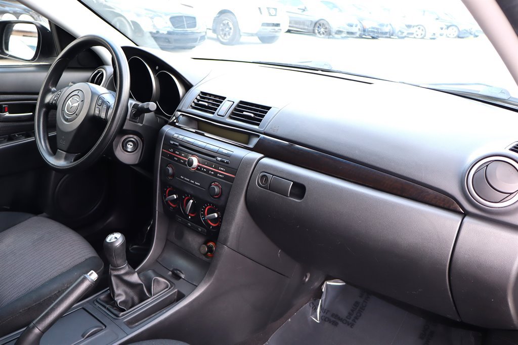 Used 2007 MAZDA MAZDA3 i Touring FWD image 18