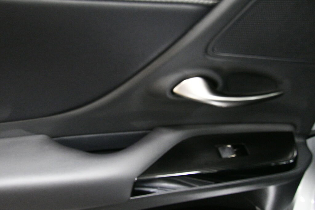 Used 2024 Lexus ES 350 w/ Premium Package image 22
