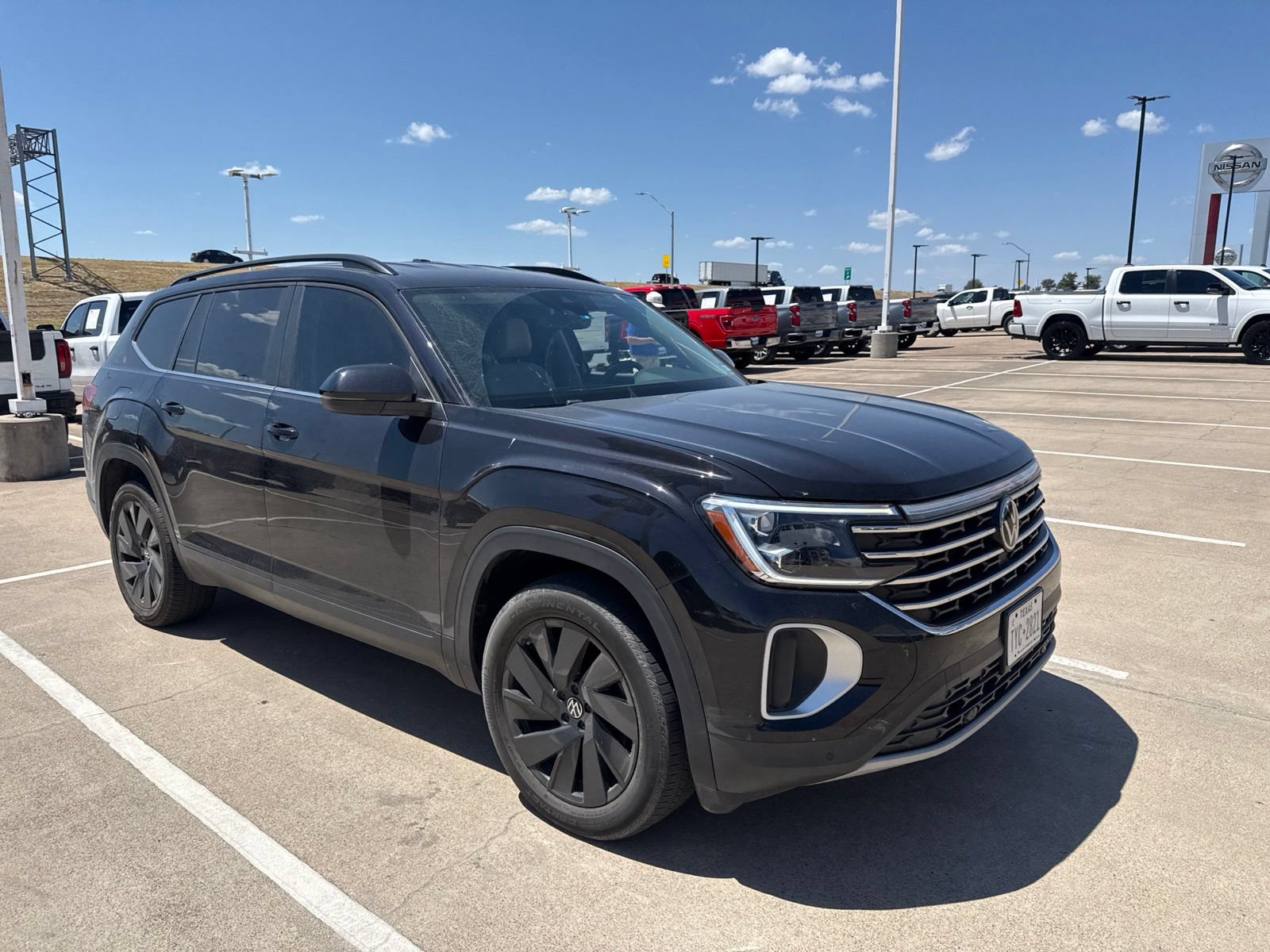 Used 2024 Volkswagen Atlas SE FWD image 3