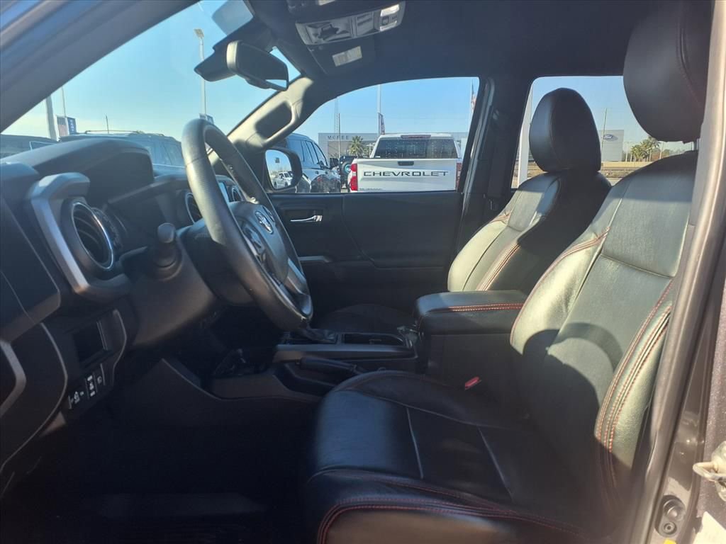 Used 2018 Toyota Tacoma TRD Off-Road image 26