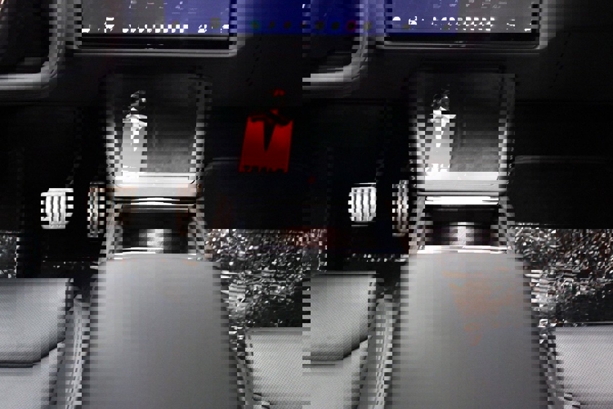 Used 2023 Tesla Model X 7 Seater AWD Driving Com 4 image 30