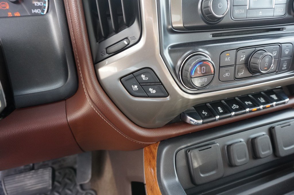 Used 2018 Chevrolet Silverado 2500 High Country w/ Duramax Plus Package AWD/4WD image 16