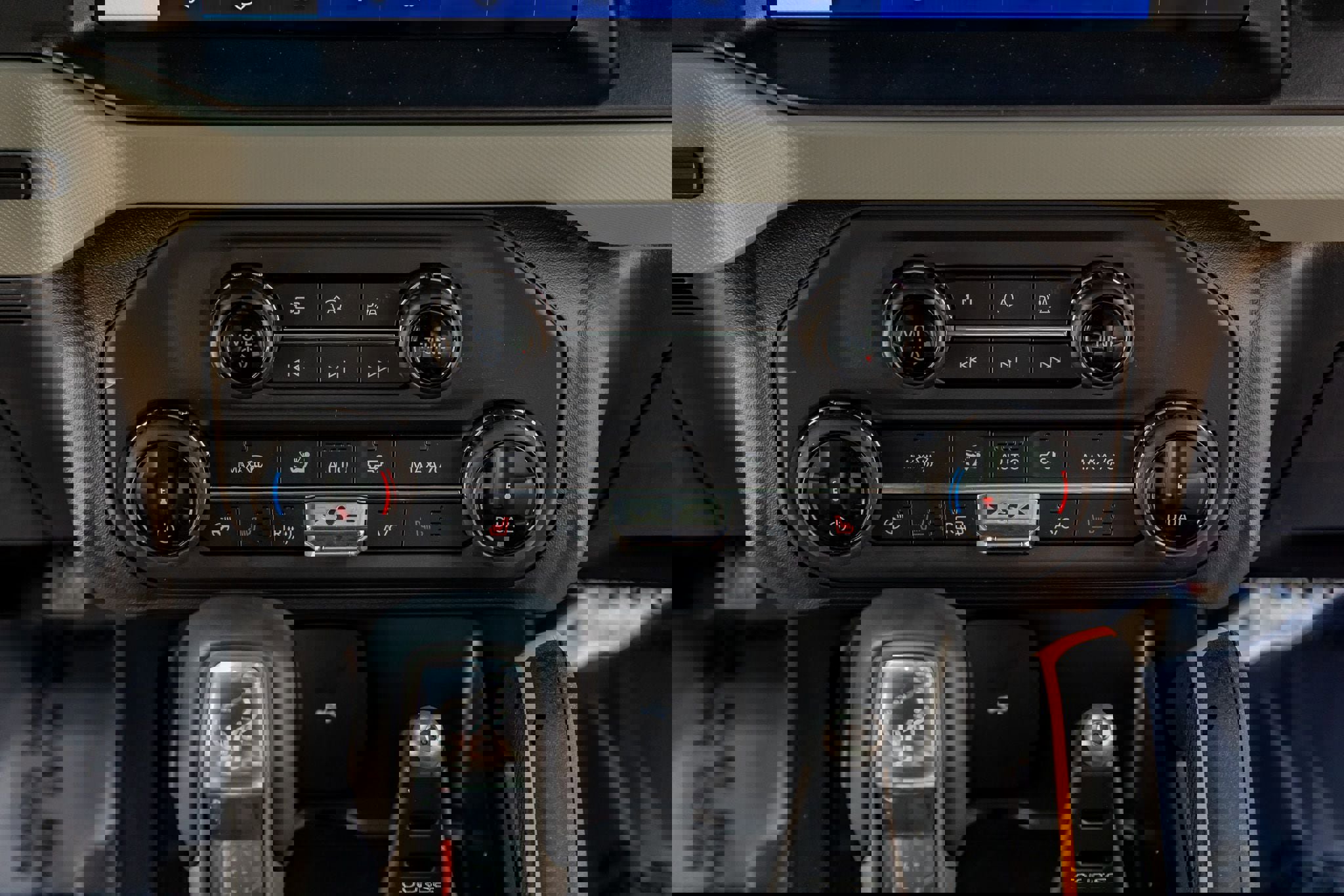 Used 2022 Ford Bronco Badlands image 25