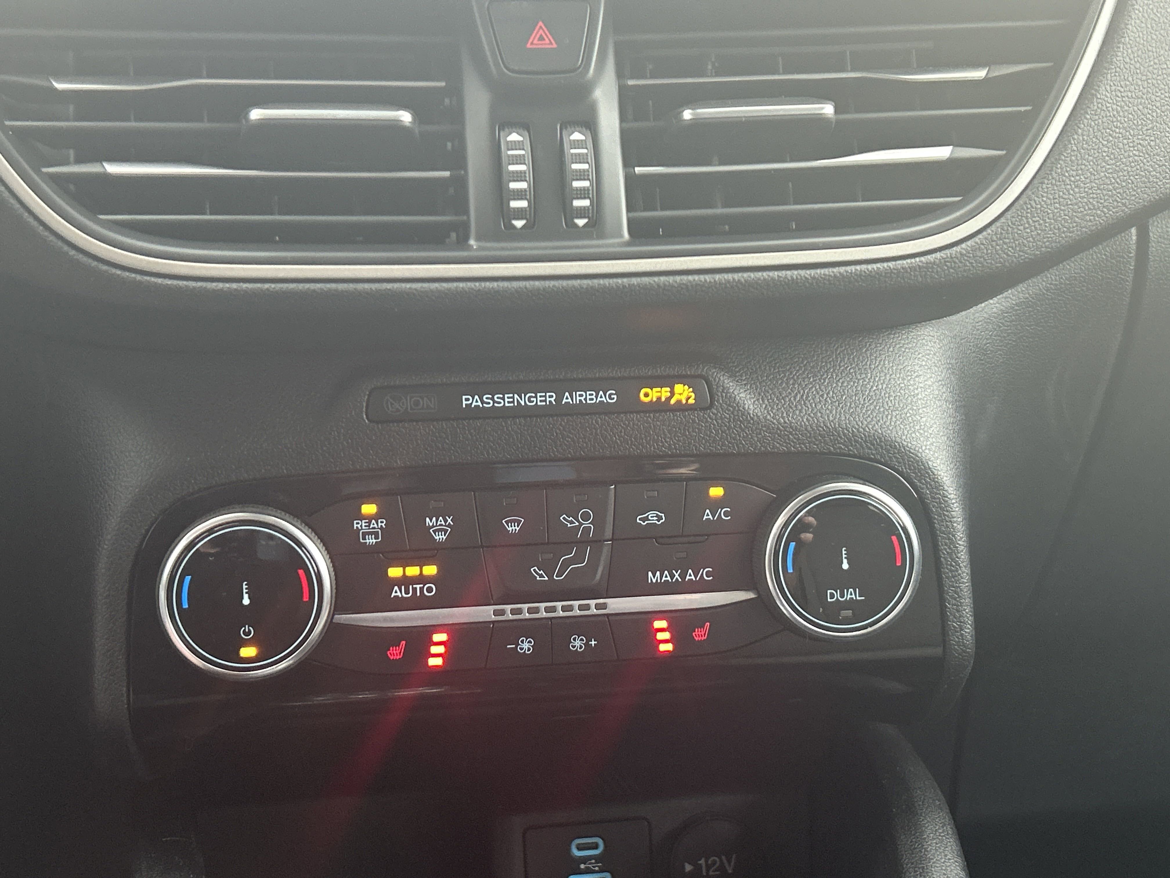 Certified 2022 Ford Escape SE image 19