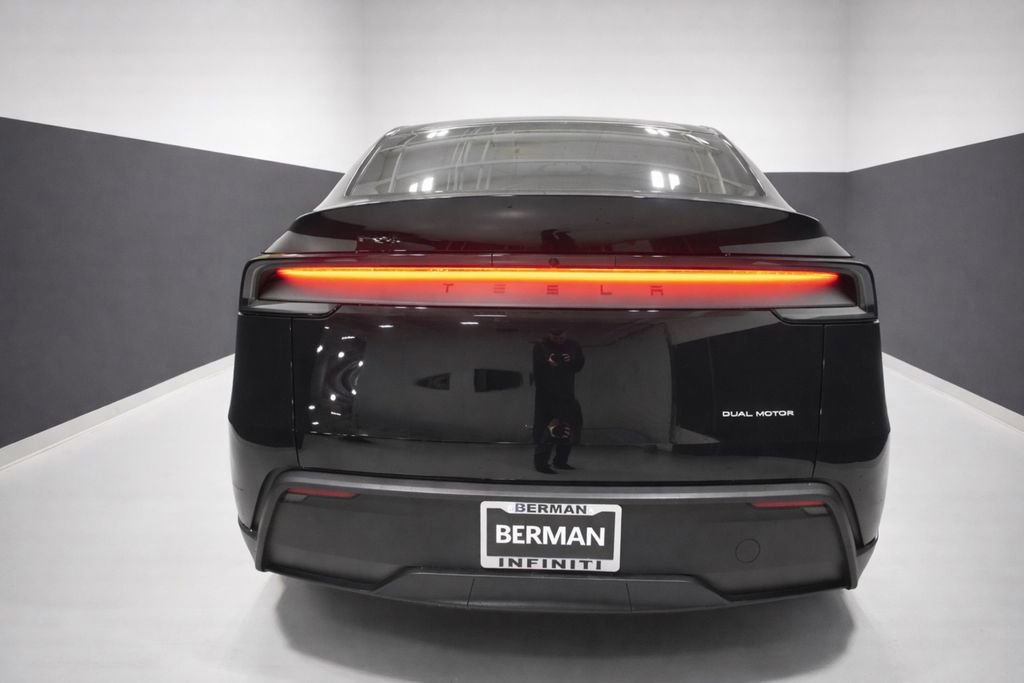 Used 2026 Tesla Model Y Long Range image 9