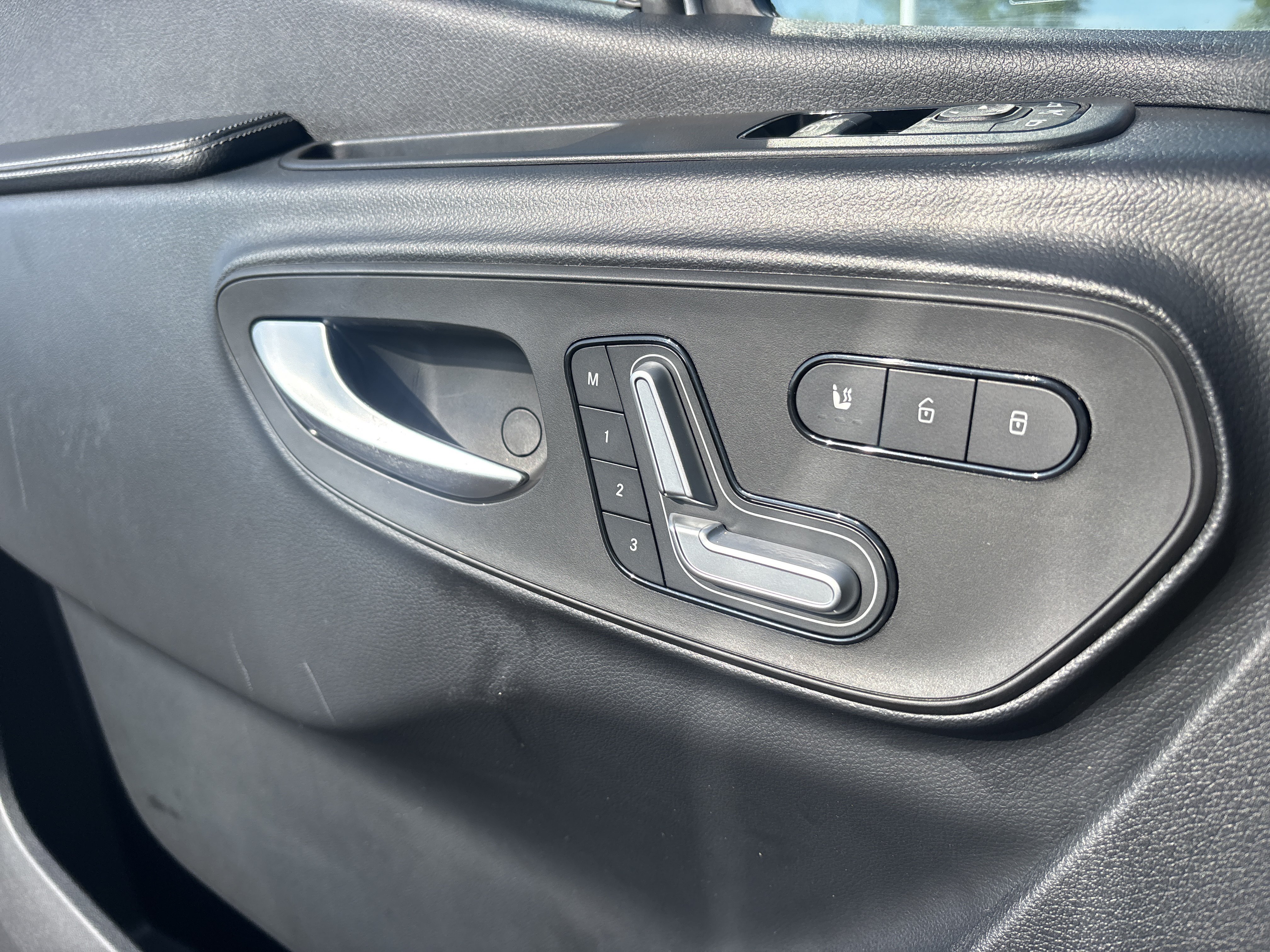 Used 2021 Mercedes-Benz Sprinter 2500 image 15