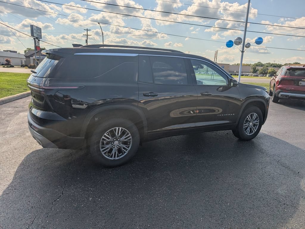 New 2026 Chevrolet Traverse LT w/ Driver Confidence Package AWD/4WD image 8
