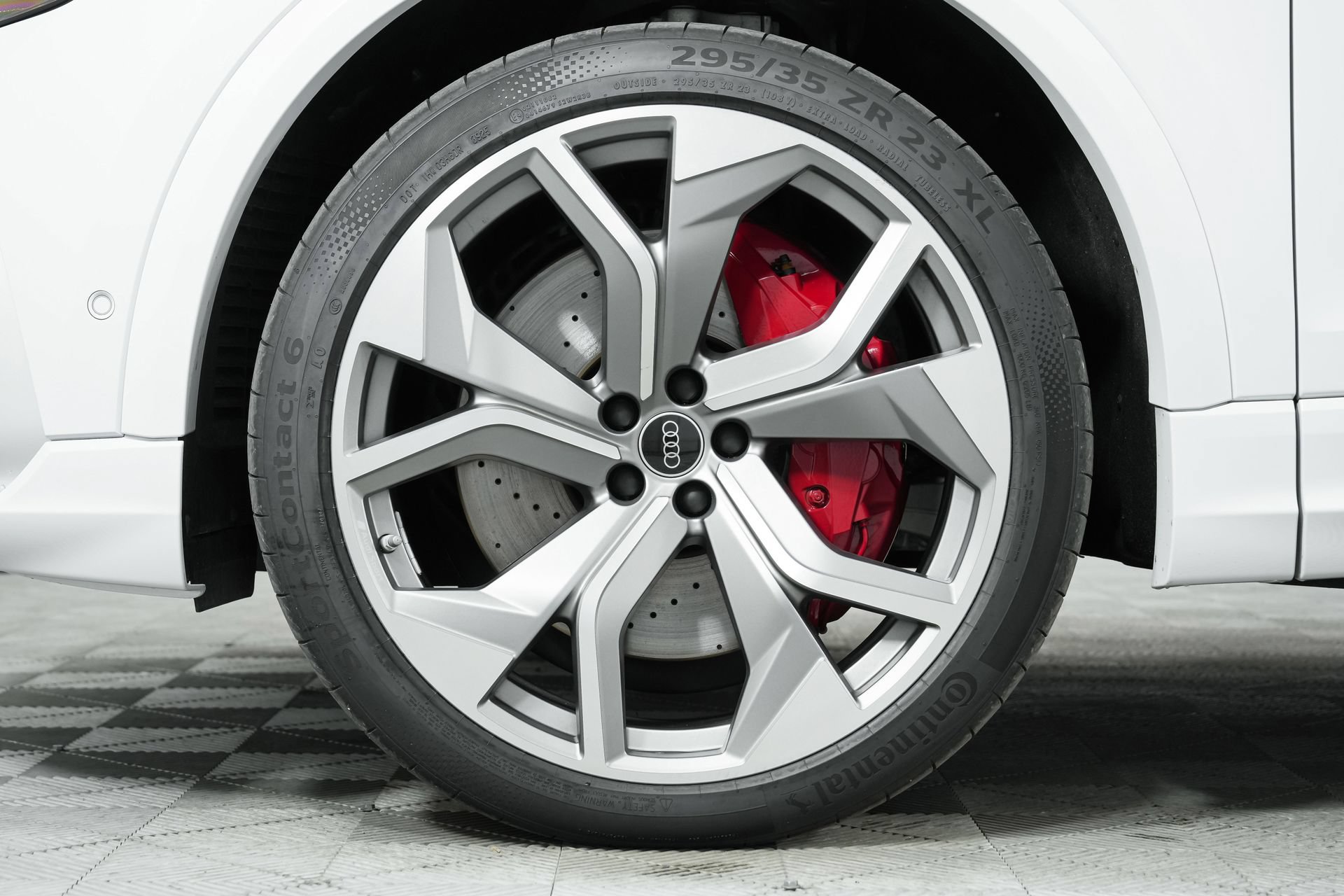 Used 2024 Audi RS Q8 AWD/4WD image 37