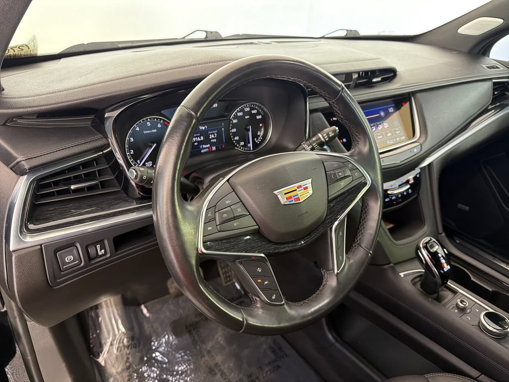 Used 2023 Cadillac XT5 Premium Luxury AWD/4WD image 14