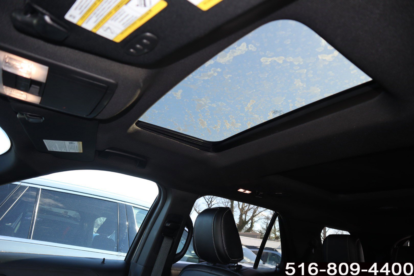 Used 2018 Ford Explorer Platinum image 18