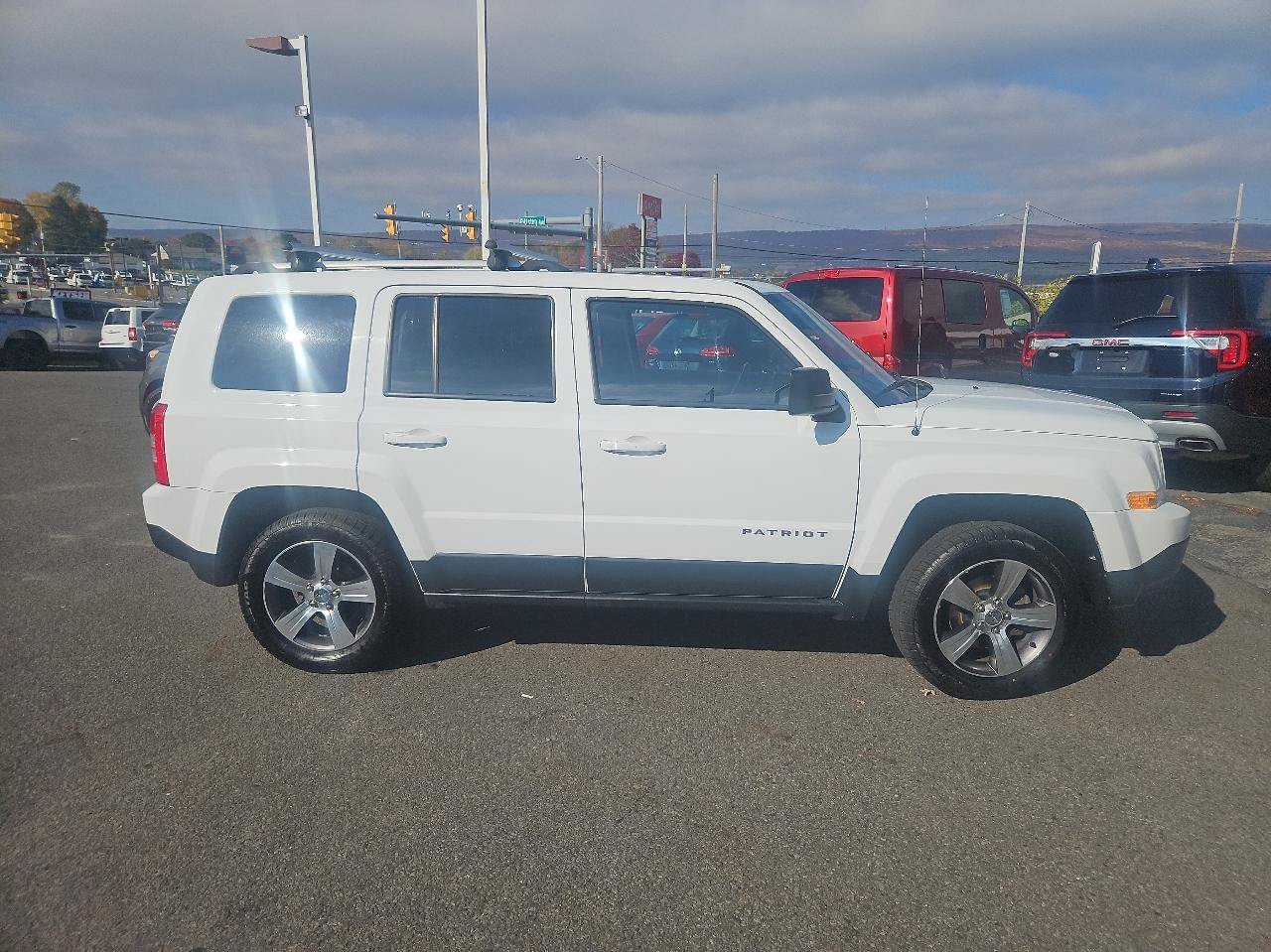 Used 2016 Jeep Patriot High Altitude AWD/4WD image 2