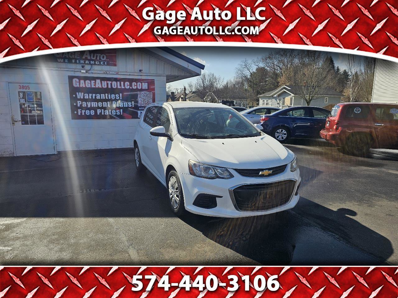 Used 2017 Chevrolet Sonic LT image 1
