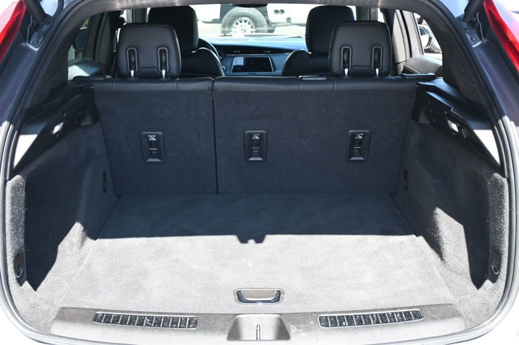 Used 2022 Cadillac XT4 Premium Luxury w/ Safety Alert Package image 18