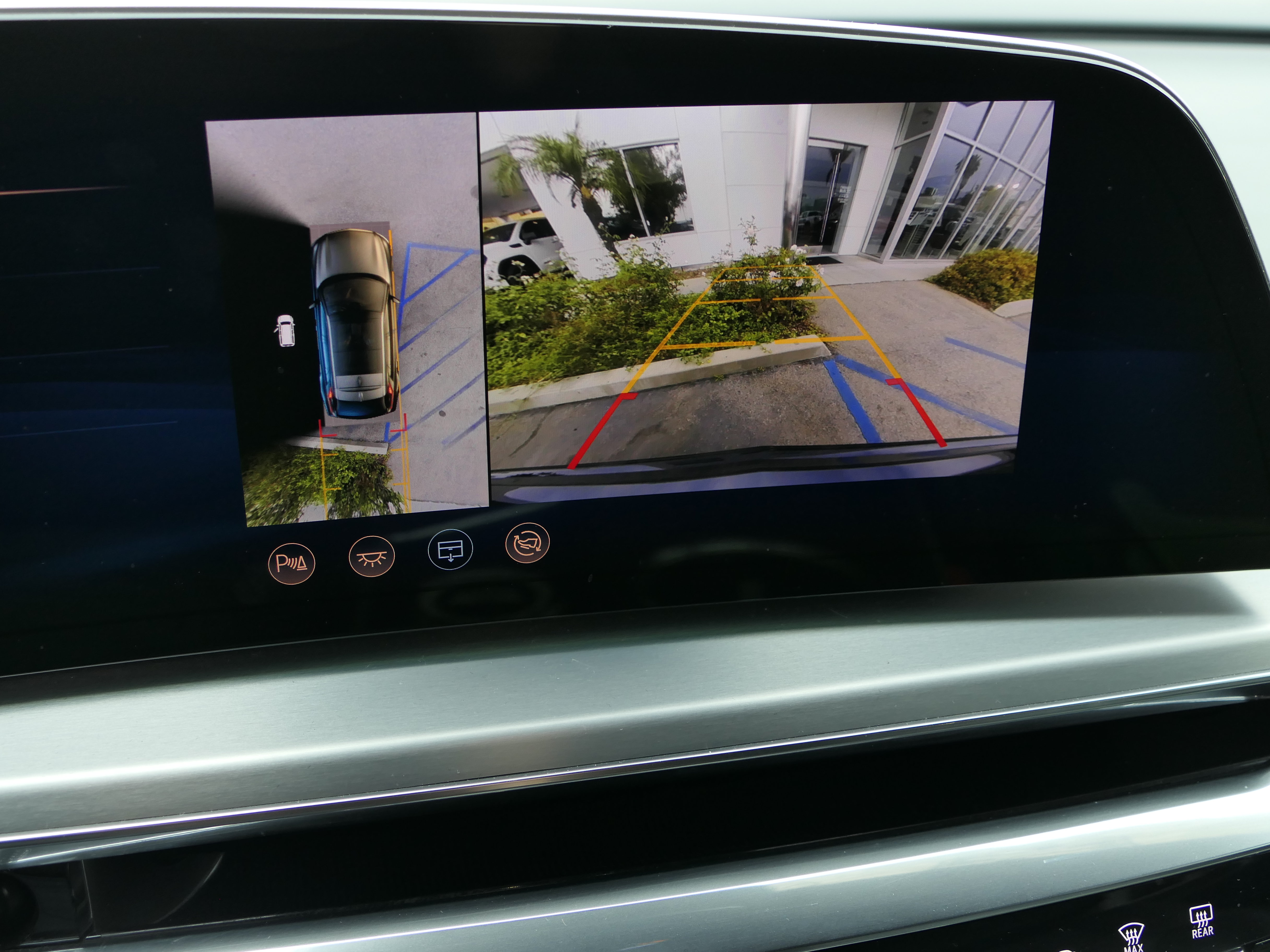 Certified 2024 Cadillac Lyriq Sport AWD/4WD image 22