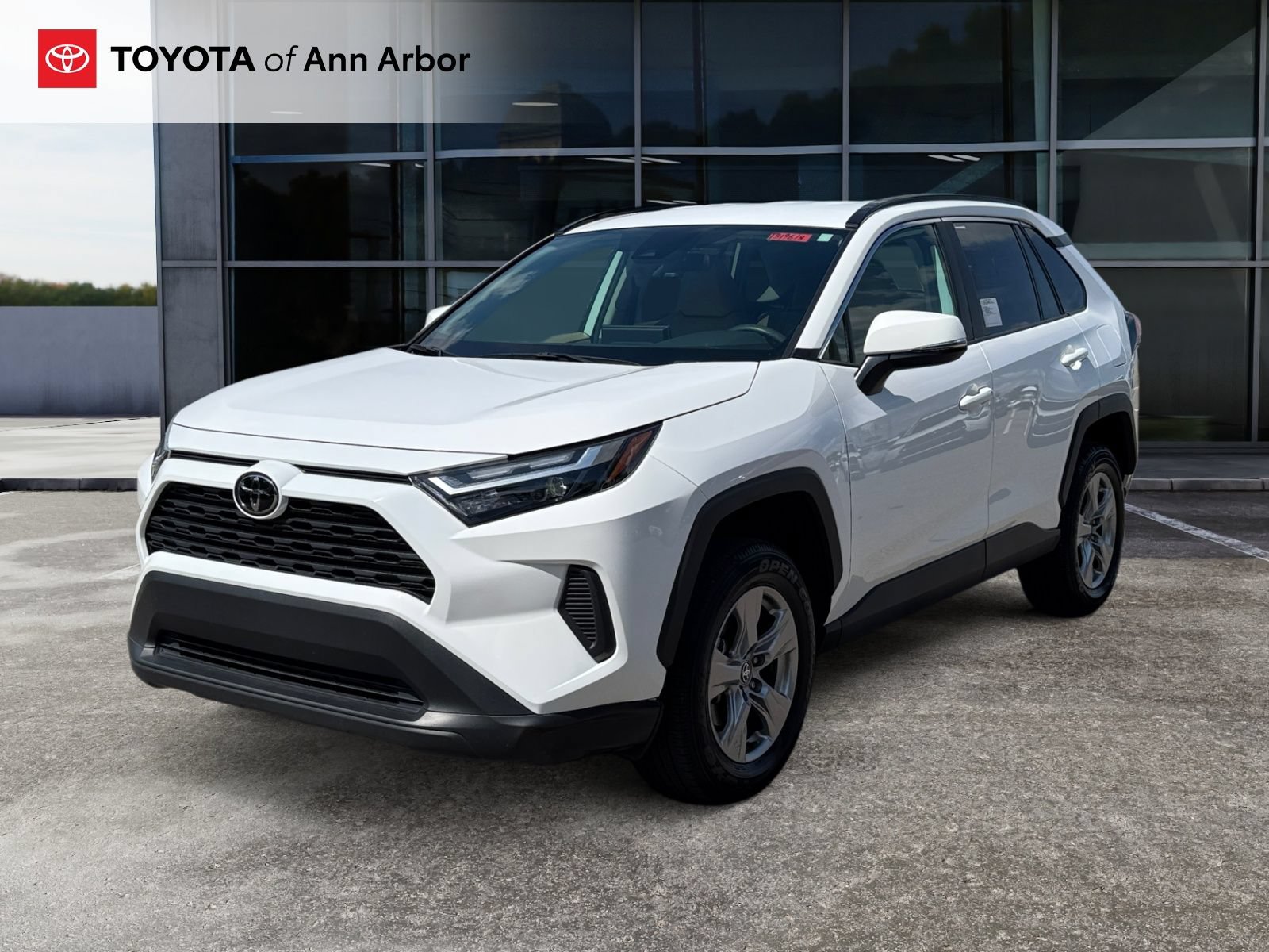 Used 2025 Toyota RAV4 XLE AWD/4WD image 7