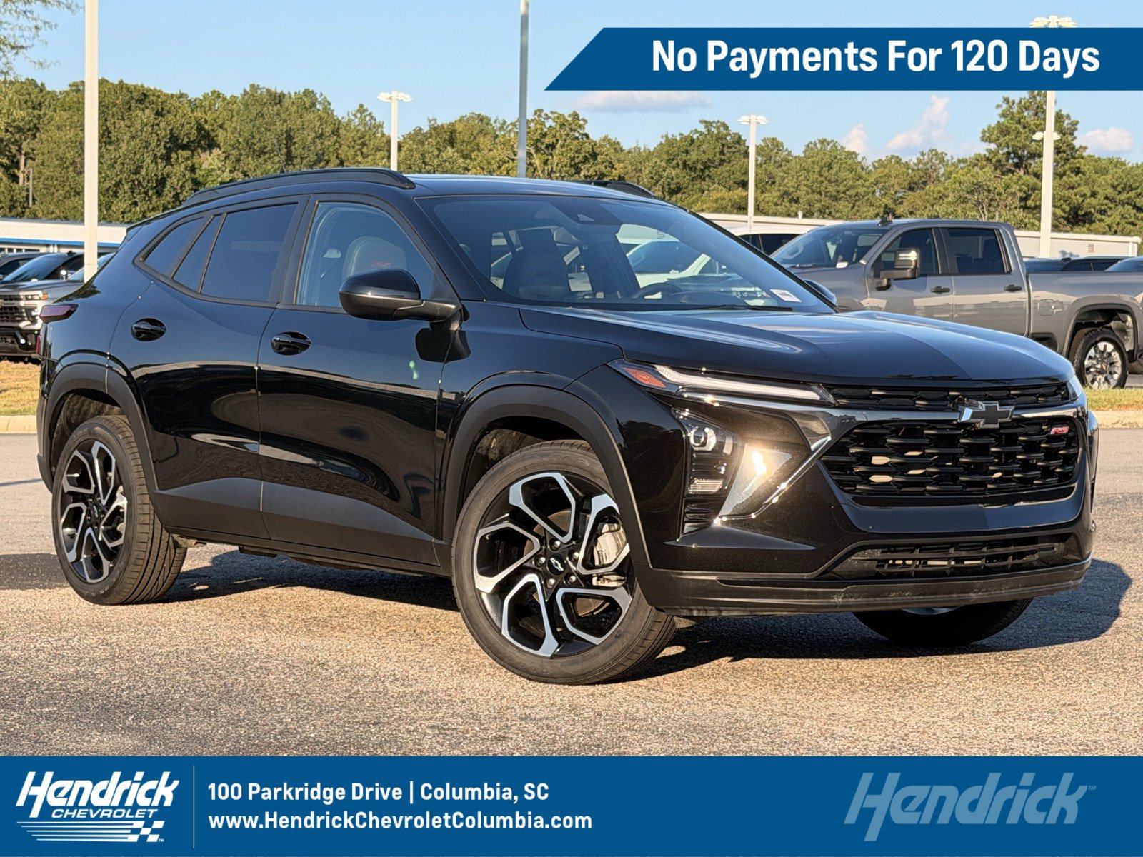 Used 2025 Chevrolet Trax RS w/ Sunroof Package FWD image 1