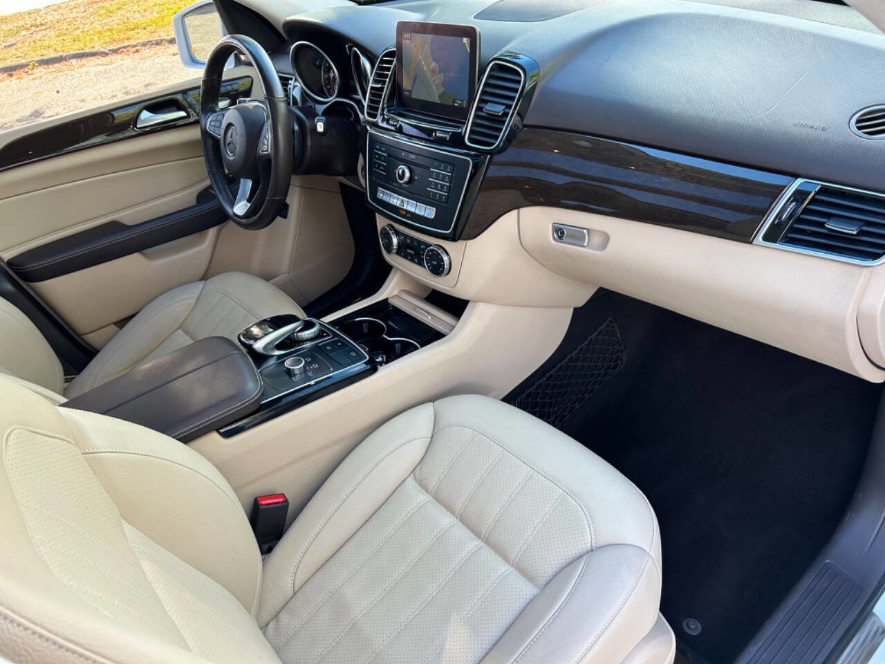 Used 2016 Mercedes-Benz GLE 350 4MATIC w/ Premium Package image 21