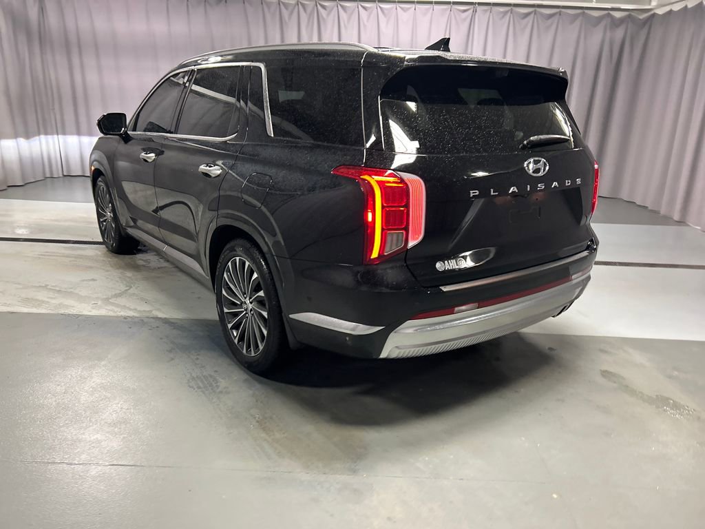 Used 2023 Hyundai Palisade Calligraphy image 5