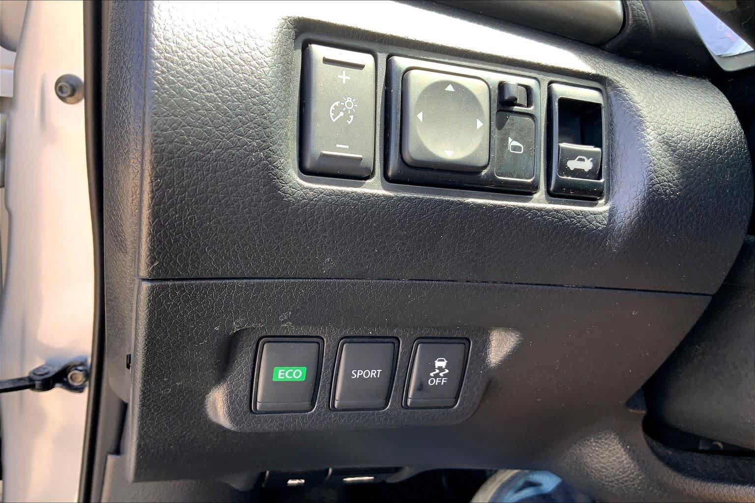 Used 2018 Nissan Sentra SV FWD image 31
