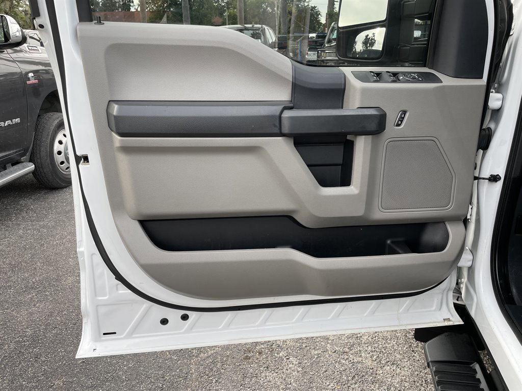 Used 2022 Ford F350 XL w/ Power Equipment Group image 34