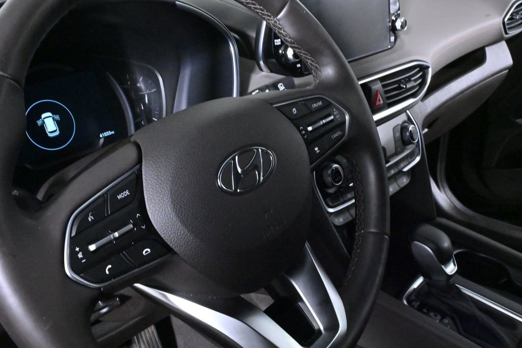 Used 2020 Hyundai Santa Fe Limited image 12