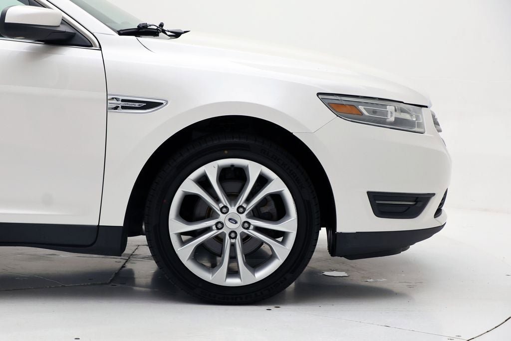 Used 2013 Ford Taurus SEL image 4