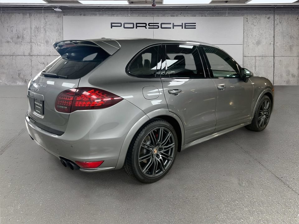 Used 2014 Porsche Cayenne GTS AWD/4WD image 9