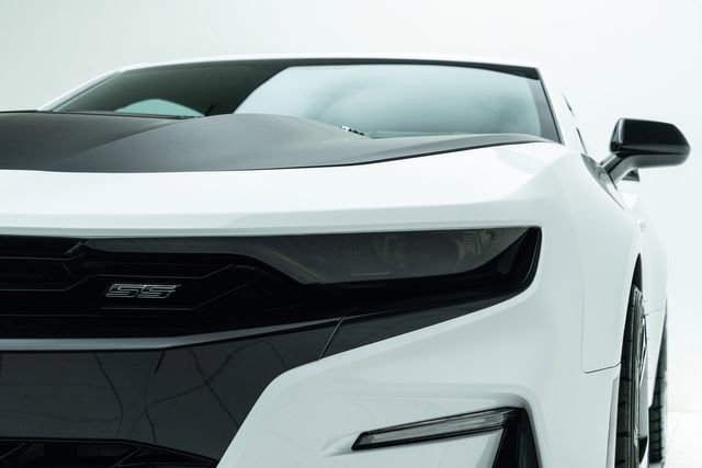 Used 2019 Chevrolet Camaro SS RWD image 11