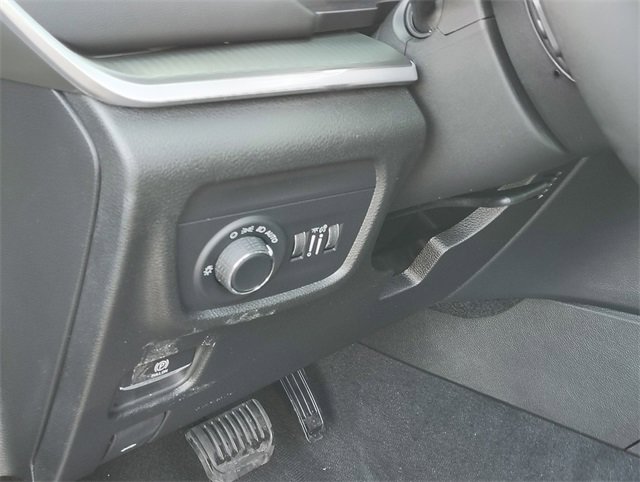 New 2025 Jeep Grand Cherokee L Altitude image 14