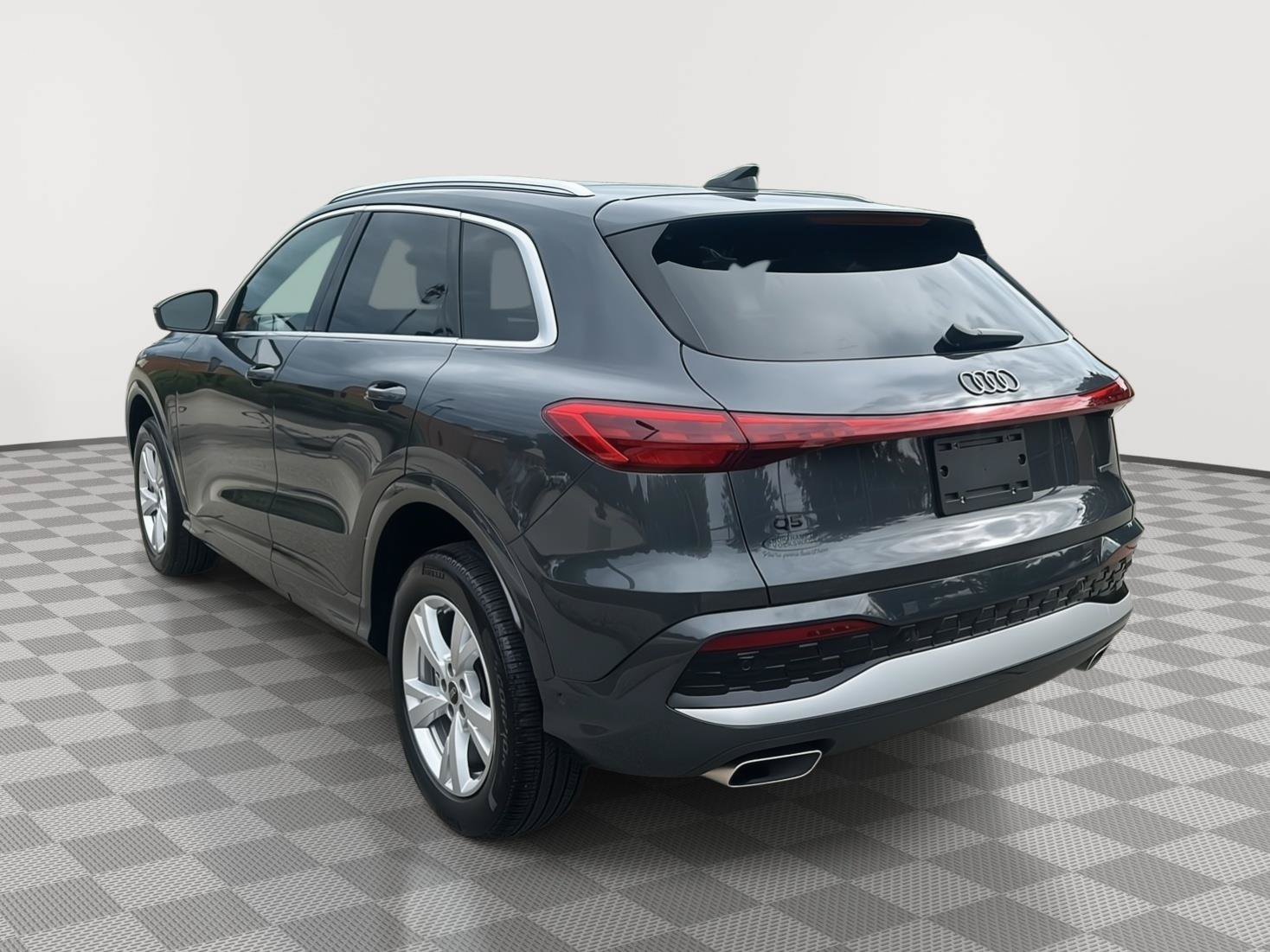 Used 2025 Audi Q5 Premium w/ Convenience Package AWD/4WD image 7