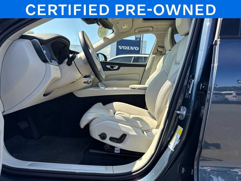 Certified 2024 Volvo XC60 T8 Ultimate w/ Protection Package Premier AWD/4WD image 4