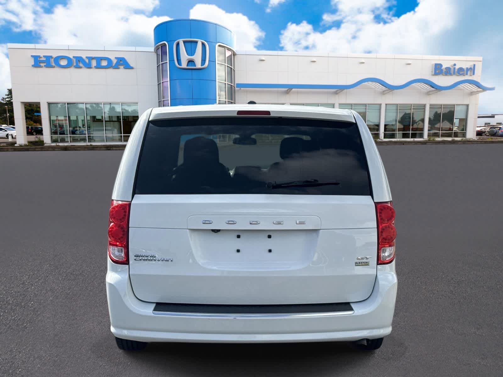 Used 2019 Dodge Grand Caravan GT FWD image 4