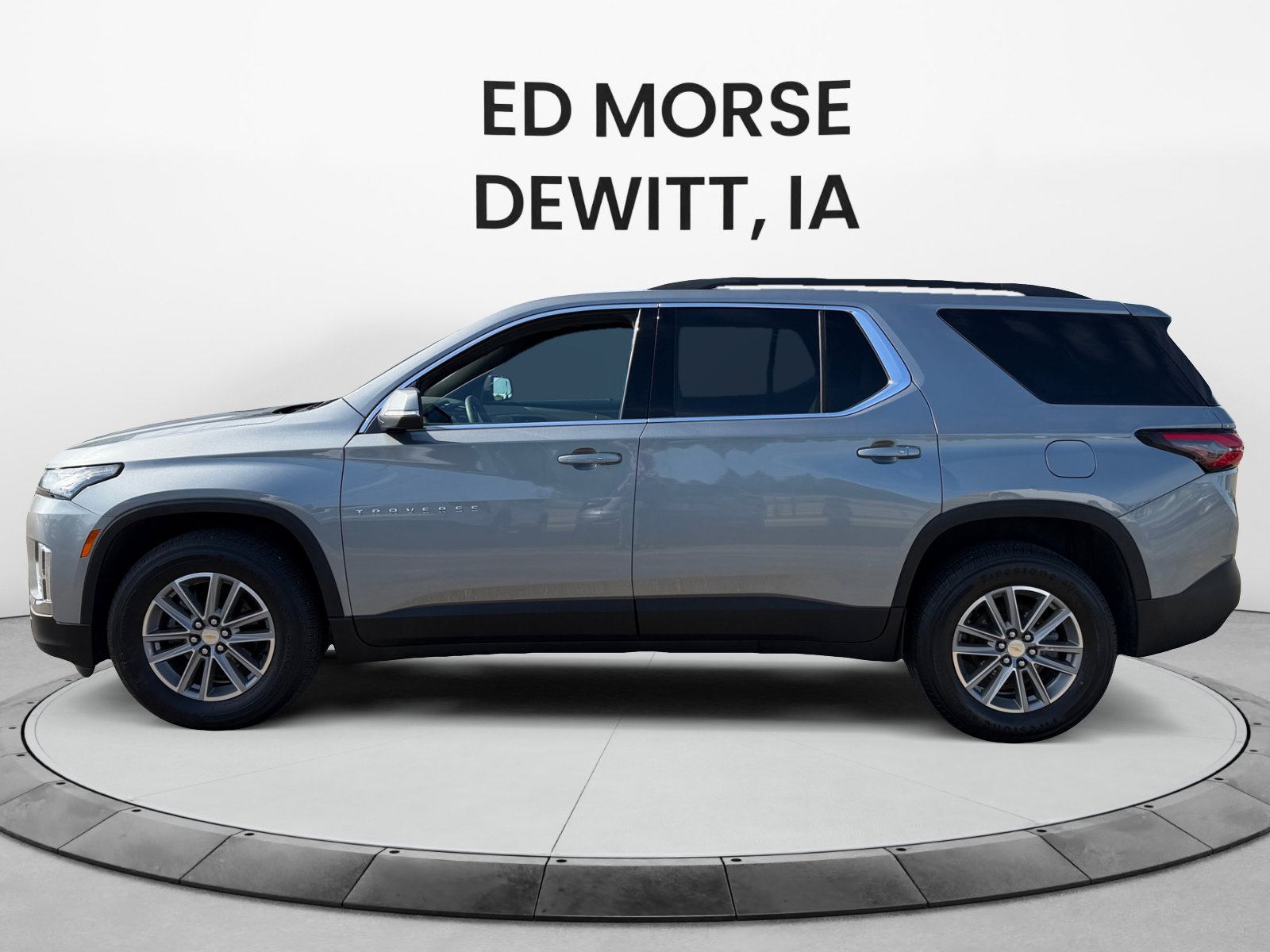 Used 2023 Chevrolet Traverse LT AWD/4WD image 2