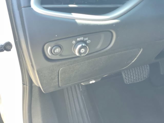 Used 2023 Chevrolet Malibu LS FWD image 12
