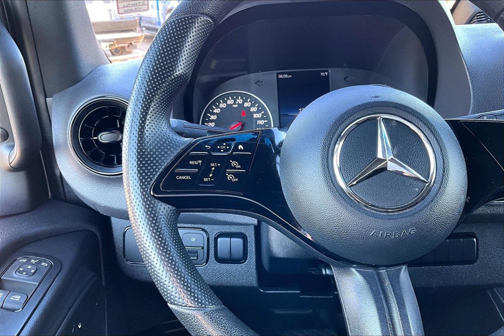 Used 2025 Mercedes-Benz Sprinter 2500 image 18