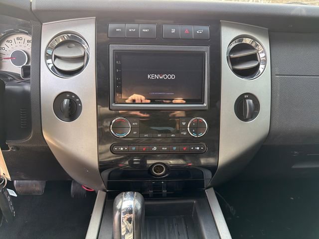 Used 2013 Ford Expedition Limited image 21