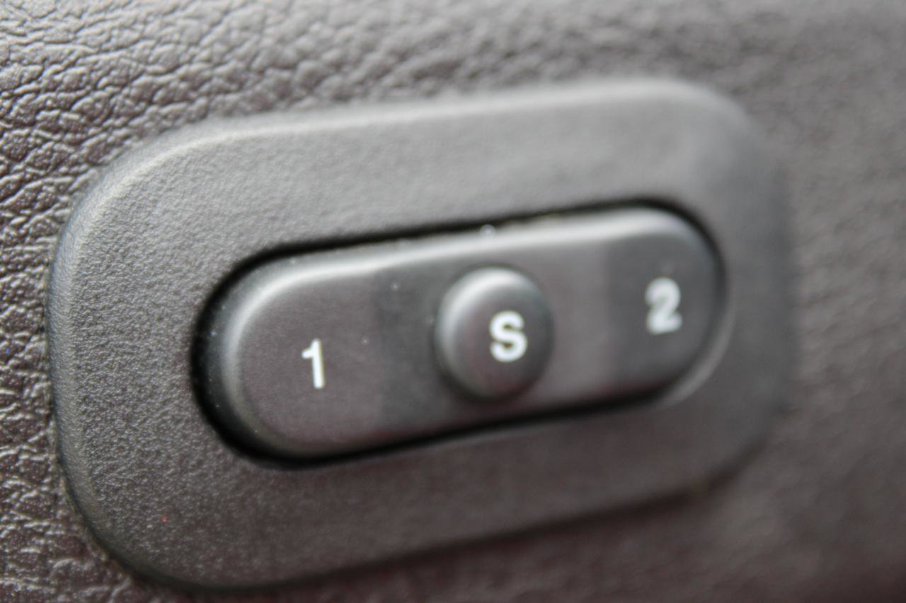 Used 2018 Dodge Durango R/T w/ Blacktop Package image 18