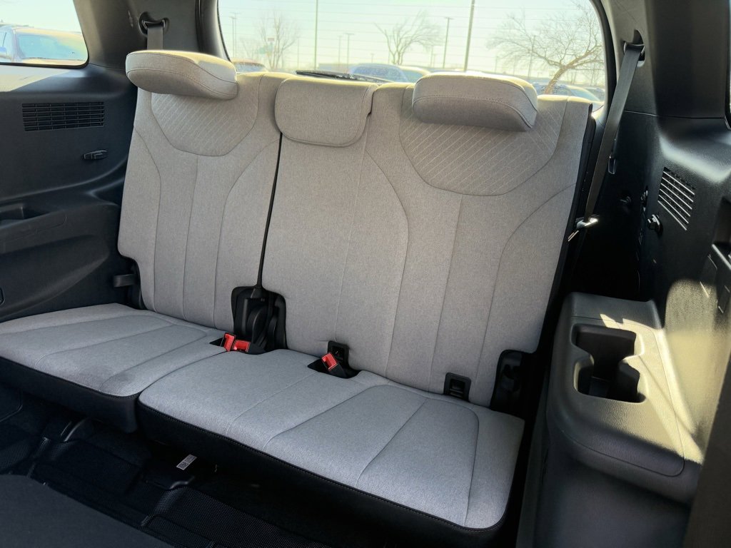 Used 2024 Hyundai Palisade SE image 33