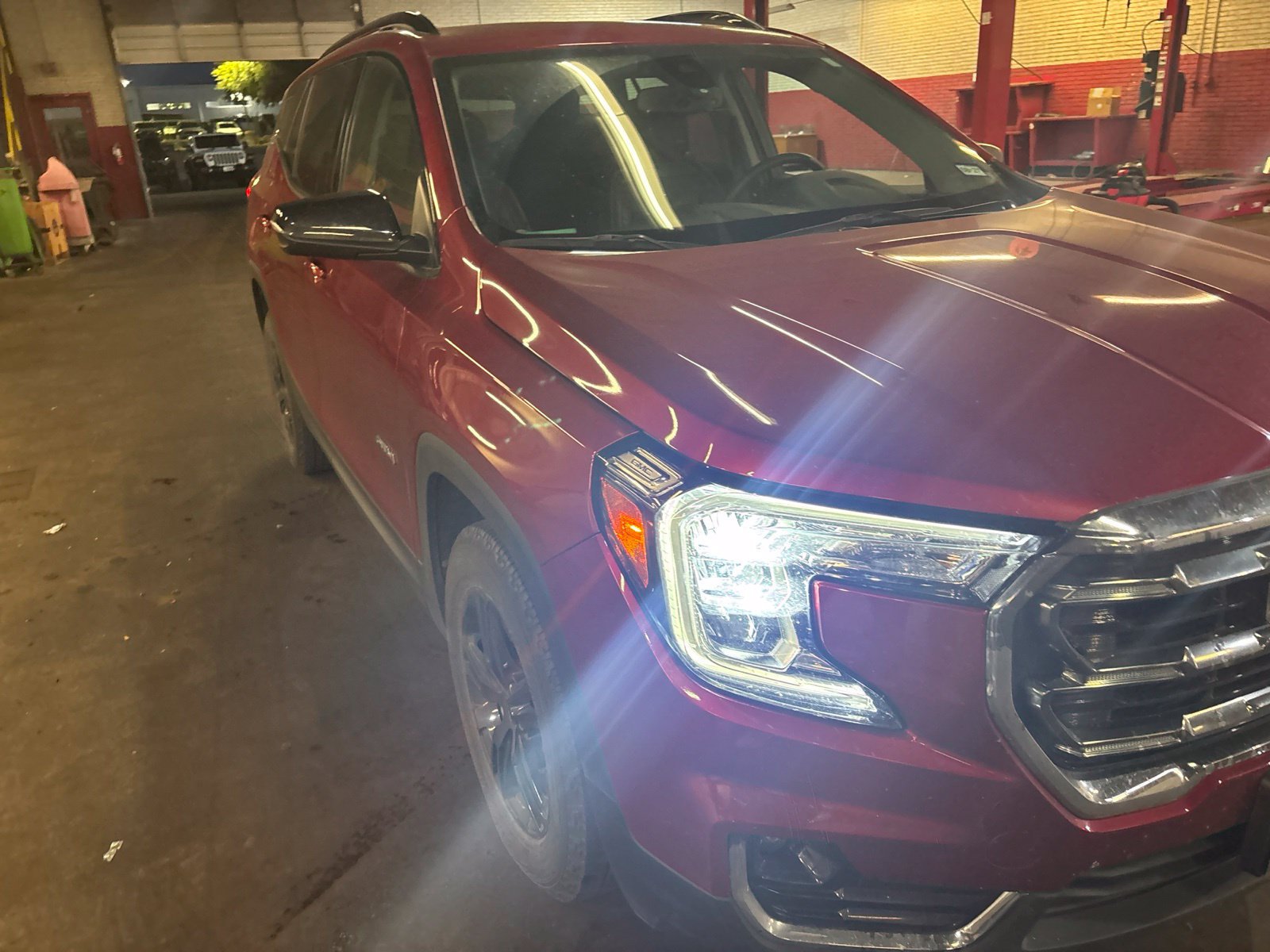 Used 2024 GMC Terrain AT4 w/ Infotainment Package II AWD/4WD image 9